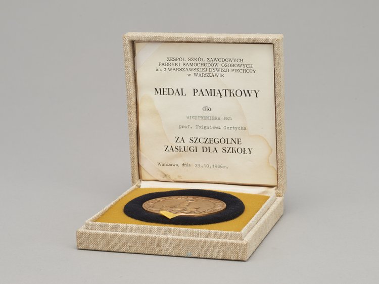 Zespół Szkół Zawodowych Fabryki Samochodów Osobowych (FSO)