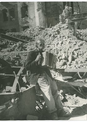Uliczny grajek