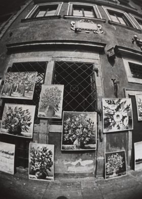 "Galeria" obrazów na fasadzie kamienicy Baryczkowskiej