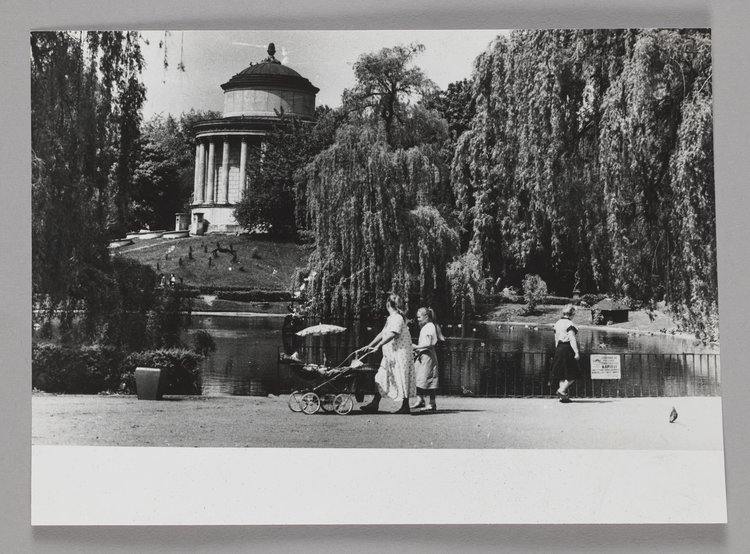 Widok Ogrodu Saskiego z wodozbiorem