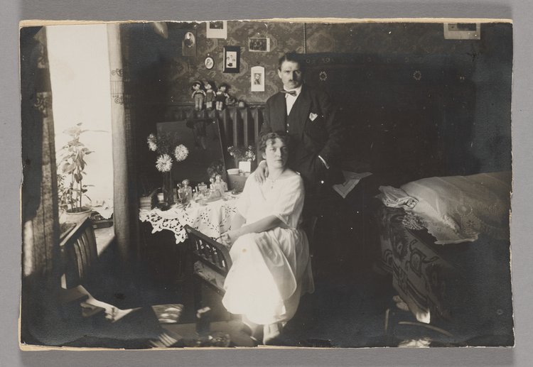 Stefan Starzyński z Pauliną Tylicką w mieszkaniu przy ulicy Pięknej 22