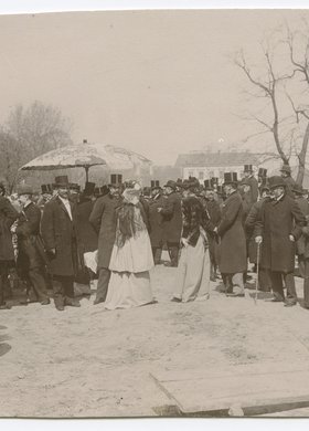 Położenie kamienia węgielnego pod budowę Klubu Cyklistów na Dynasach