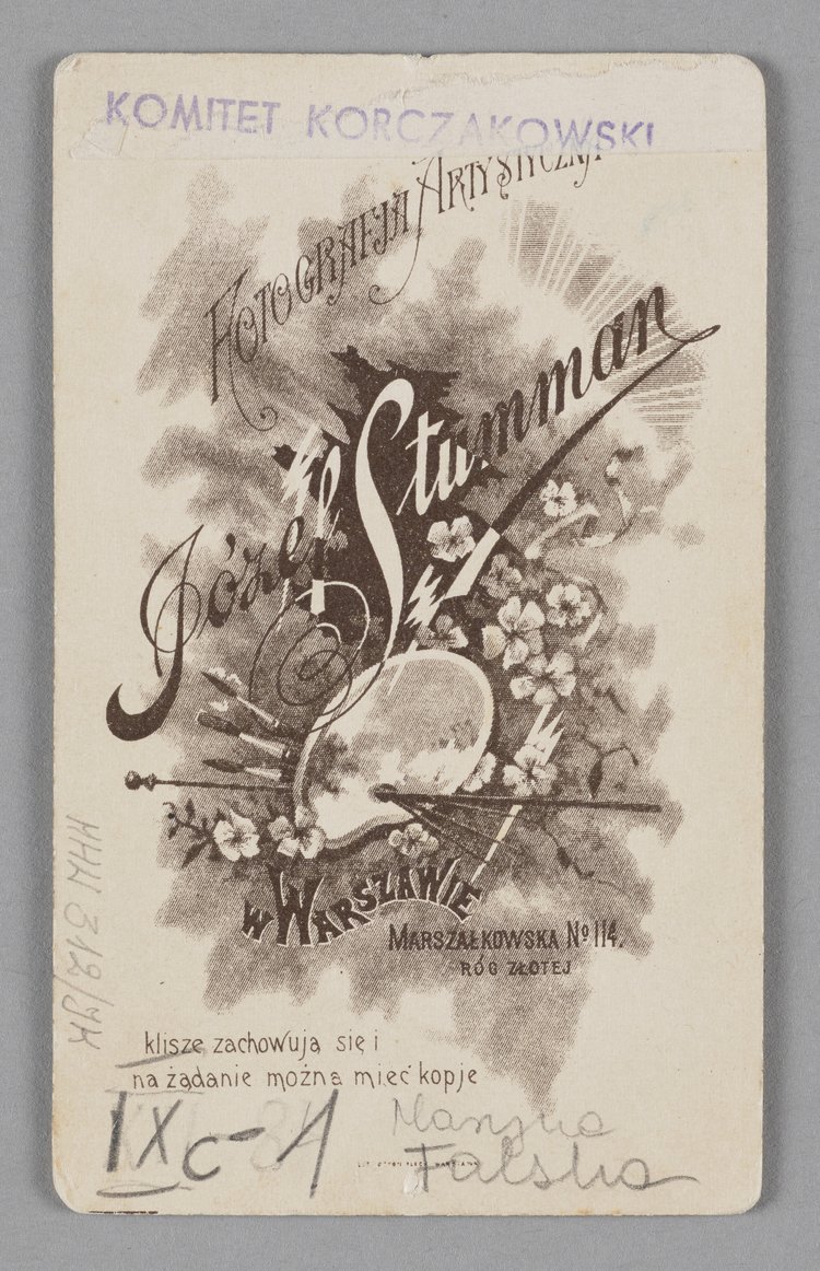 Fotografia przedstawiająca Marię z Rogowskich Falską w wieku dzięcięcym