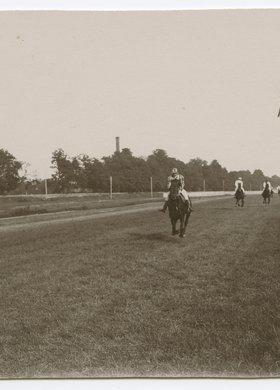 Wyścigi konne na Polu Mokotowskim