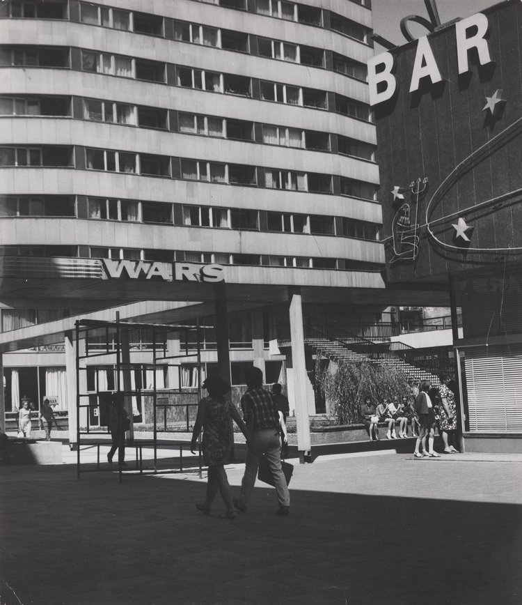 Pasaż Śródmiejski (obecnie: Pasaż Stefana "Wiecha" Wiecheckiego) i bar Zodiak