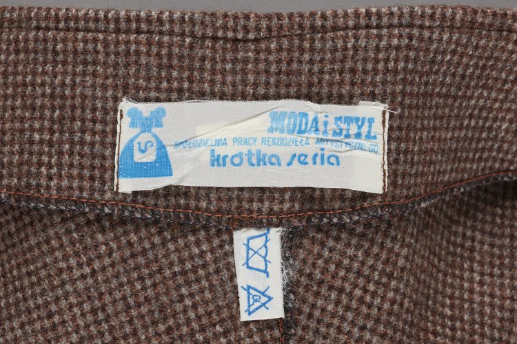 Spódnica damska zapinana na guziki