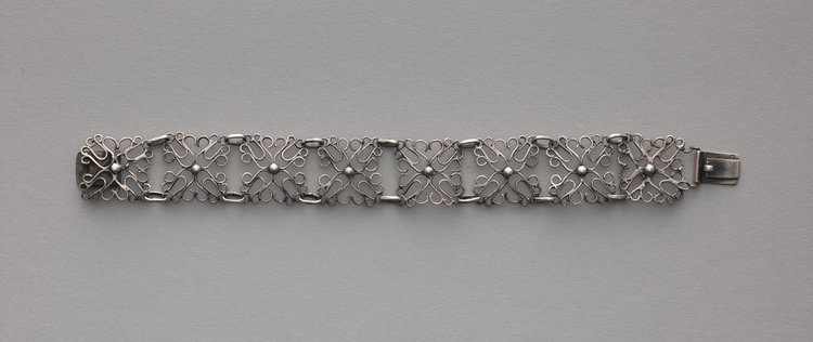 Bransoletka z ażurowych segmentów