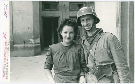 Dziewczyna i powstaniec