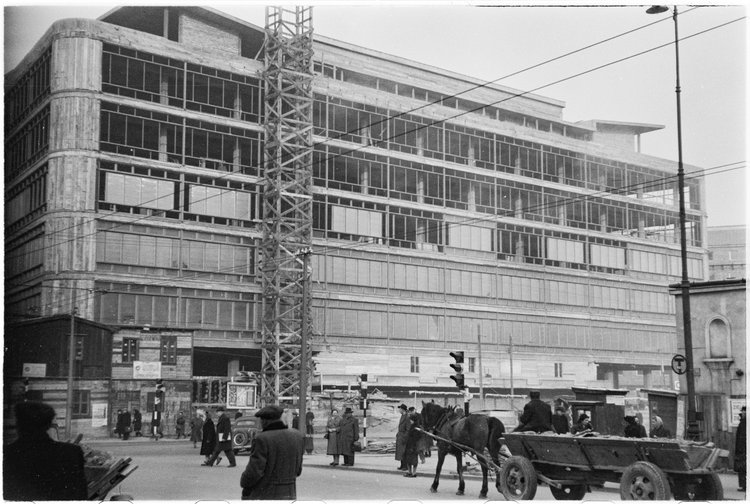 Budowa Centralnego Domu Towarowego w Alejach Jerozolimskich