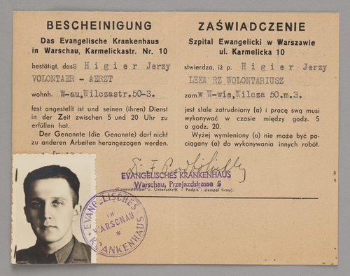 Bescheinigung/Zaświadczenie wydane lekarzowi wolontariuszowi Jerzemu Higierowi w okresie okupacji przez Szpital Ewangelicki w Warszawie