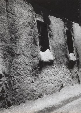 Zimowy widok Wąskiego Dunaju od Rynku Starego Miasta w kierunku Piwnej