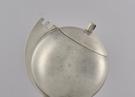 Keilowa, Julia (1902-1942 lub 1943) - projektantka metaloplastyki