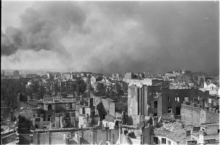 Panorama zniszczonego Śródmieścia