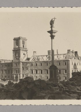 Zniszczony Zamek Królewski i Kolumna Zygmunta III Wazy