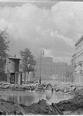 Wylot ulicy Kredytowej na plac Dąbrowskiego