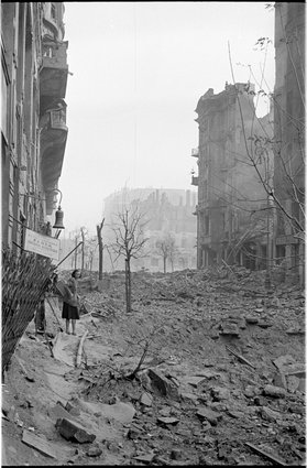Zniszczenia zabudowy na ulicy Henryka Sienkiewicza
