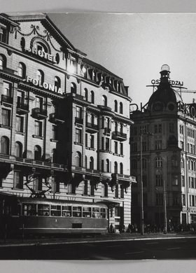 Aleje Jerozolimskie and the Polonia Hotel
