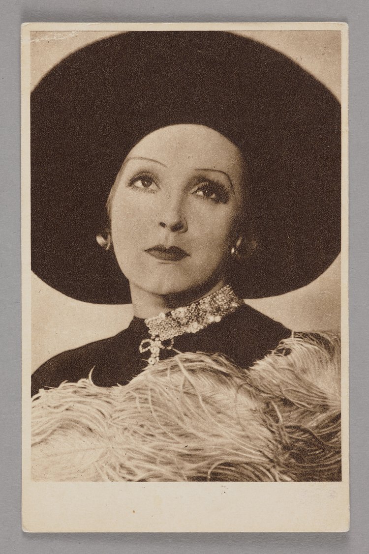 Portret piosenkarki i aktorki Hanki Ordonówny (właściwie Maria Anna Tyszkiewicz)