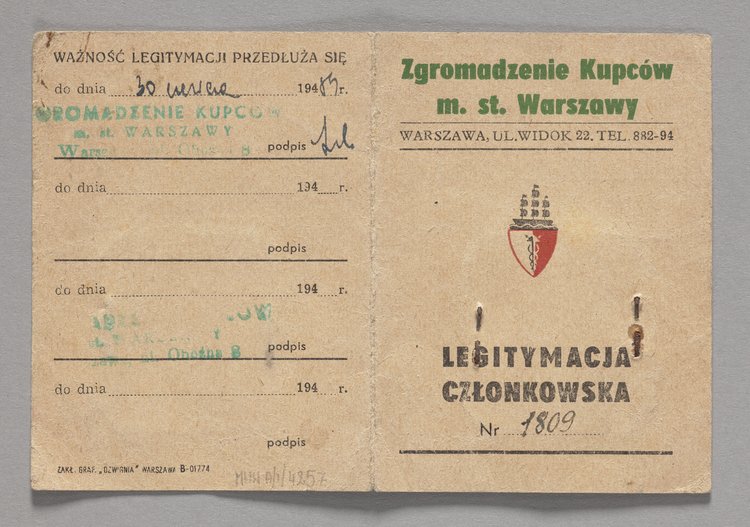 Legitymacja członkowska Zgromadzenia Kupców m.st. Warszawy wydana Stanisławie Soszce, która handlowała konfekcją galenteryjną na Bazarze Ząbkowska