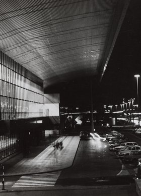 Dworzec Centralny nocą