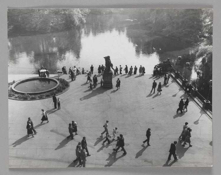 Fragment tarasu Pałacu na Wyspie w Łazienkach Królewskich