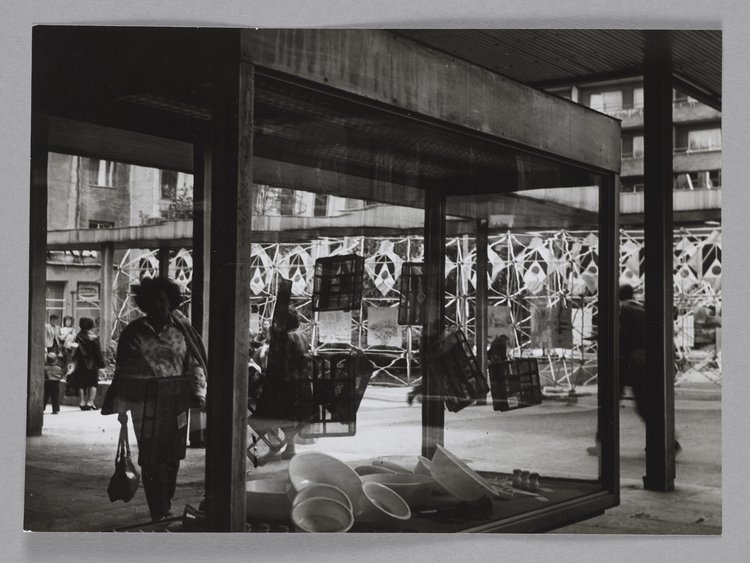 Śródmiejski Mall (currently Stefana “Wiecha” Wiecheckiego Mall) and an outdoor exhibition