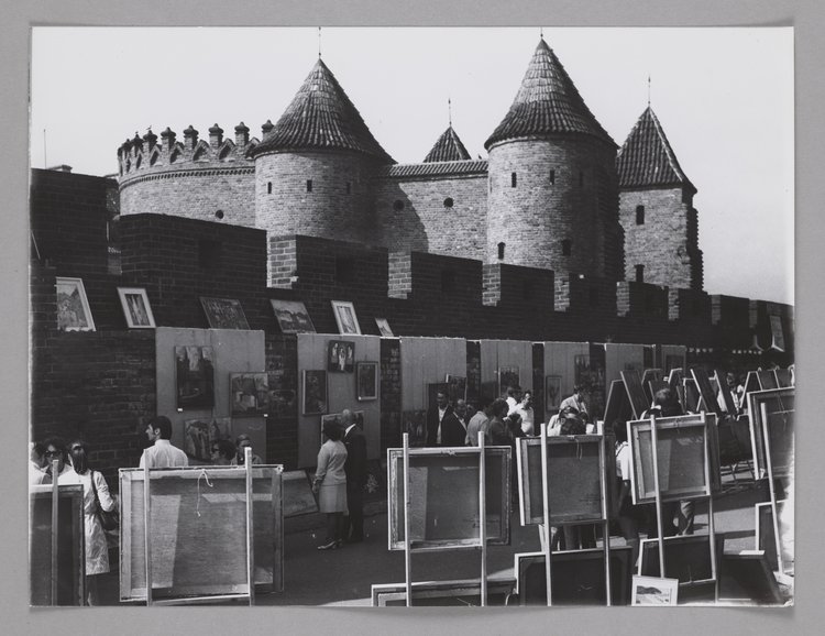 Mury obronne, kiermasz sztuki