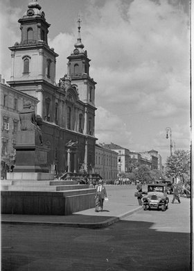 Krakowskie Przedmieście z kościołem św. Krzyża