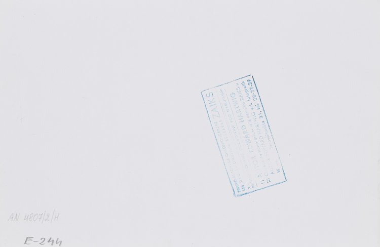 Widok Pasażu Śródmiejskiego (obecnie Pasażu Stefana "Wiecha" Wiecheckiego) z wystawą plenerową