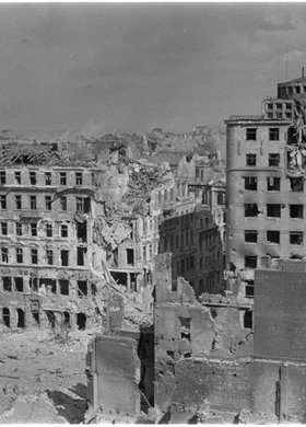 Panorama ruin zabudowy Śródmieścia