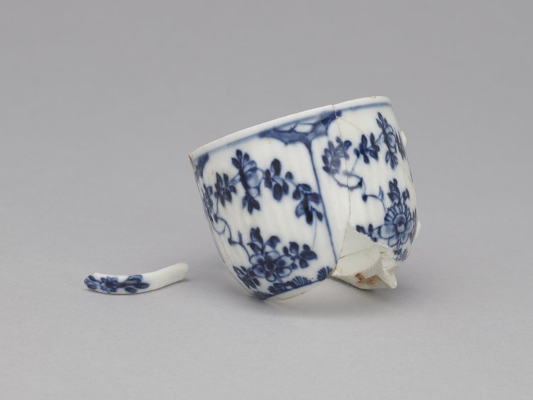 Filiżanka porcelanowa