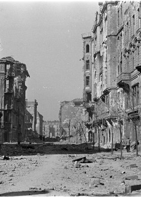 Zniszczenia zabudowy przy ulicy Jasnej