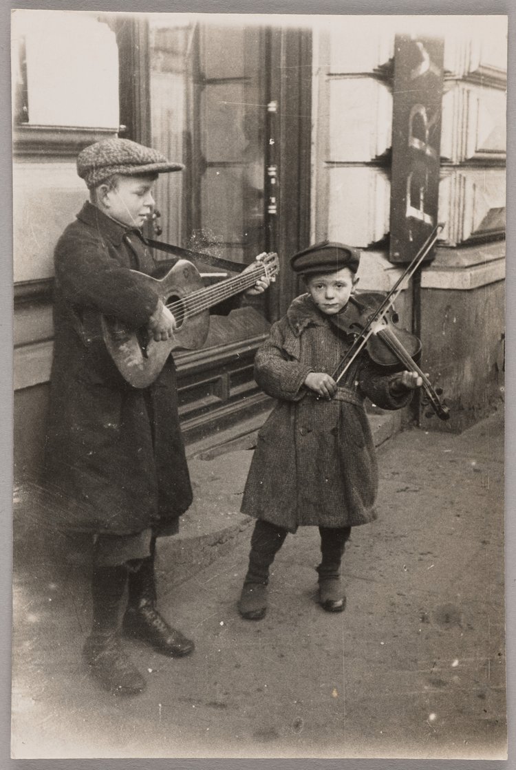 Uliczna kapela dziecięca