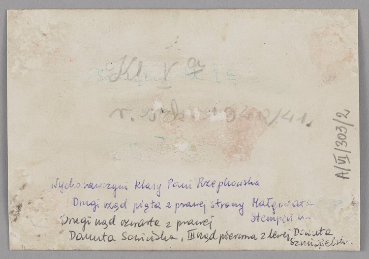 Uczniowie klasy Va 7-klasowej Polskiej Publicznej Szkoły Powszechnej nr 98 w Warszawie