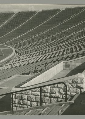 Stadion Dziesięciolecia - trybuny