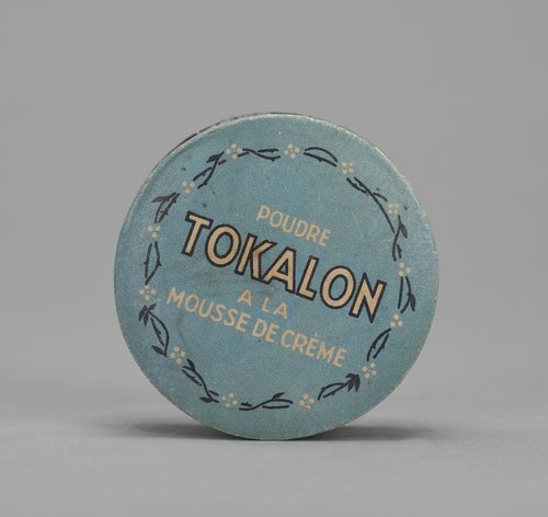 Pudełko po pudrze firmy Tokalon