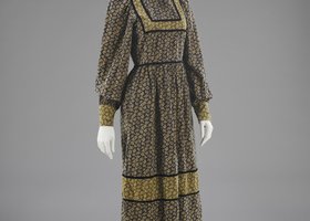 Hoff, Barbara (1932) – projektantka mody, twórczyni marki Hoffland, dziennikarka tygodnika „Przekrój”