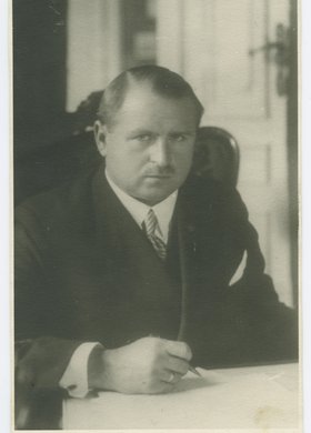 Portret prezydenta Warszawy Stefana Starzyńskiego