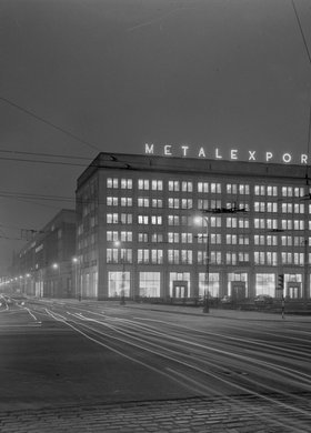 Biurowiec Metalexportu nocą