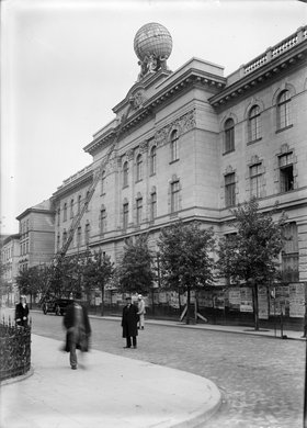 Poczta Główna na placu Wareckim