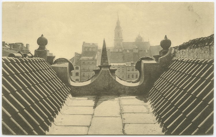 Dach kamienicy Baryczków przy Rynku Starego Miasta 32