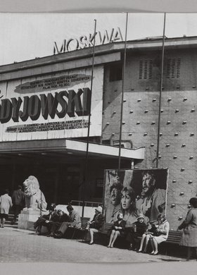 Placard announcing the film "Colonel Wołodyjowski" above the entrance to the Moskwa cinema; Puławska St.