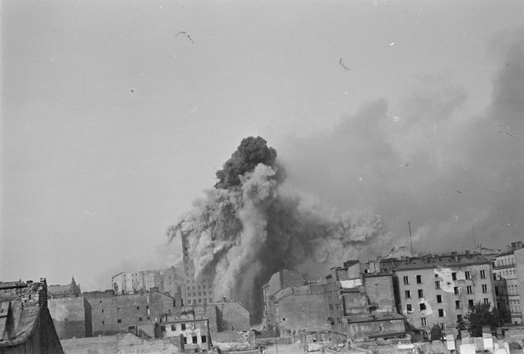 Wybuch pocisku w gmachu Towarzystwa Ubezpieczeń "Prudential"