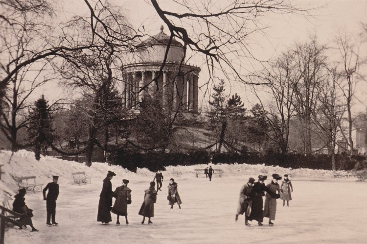 Ślizgawka w Ogrodzie Saskim