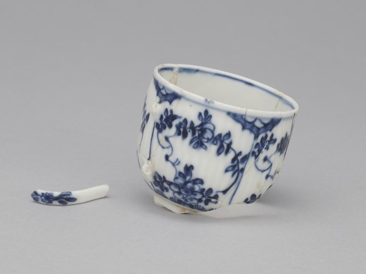 Filiżanka porcelanowa