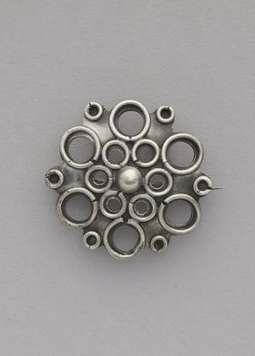 Broszka kolista, ażurowa