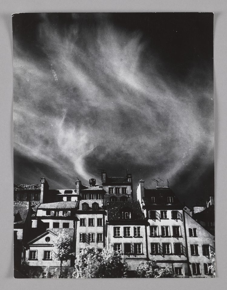 Widok kamienic na staromiejskiej skarpie