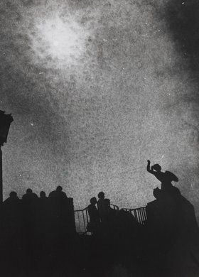 Pomnik Syreny na murach obronnych