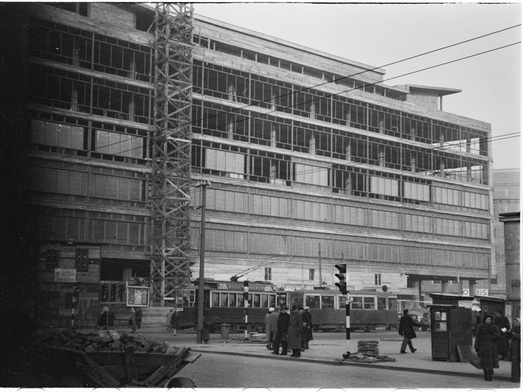 Budowa Centralnego Domu Towarowego w Alejach Jerozolimskich
