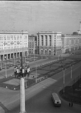 Marszałkowska Dzielnica Mieszkaniowa, plac Konstytucji